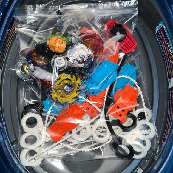 Lot of BeyBlade Burst & Burst Stadium Set - Picture 5 of 5